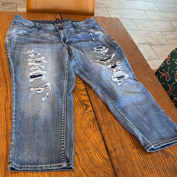 Lane Bryant Distressed Blue Ankle Jeans - Picture 1 of 6